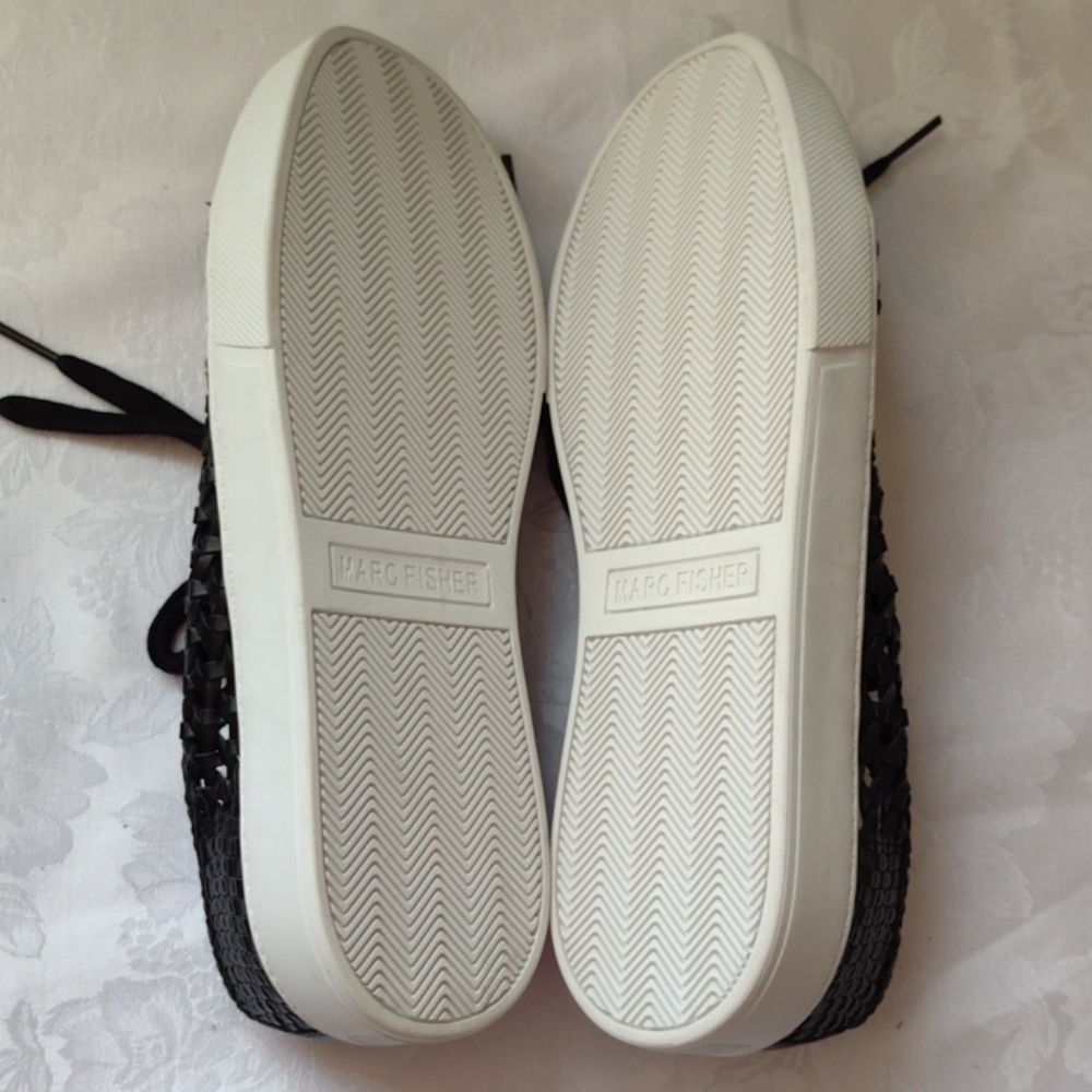 Marc Fisher wolven look shoe - Picture 6 of 6